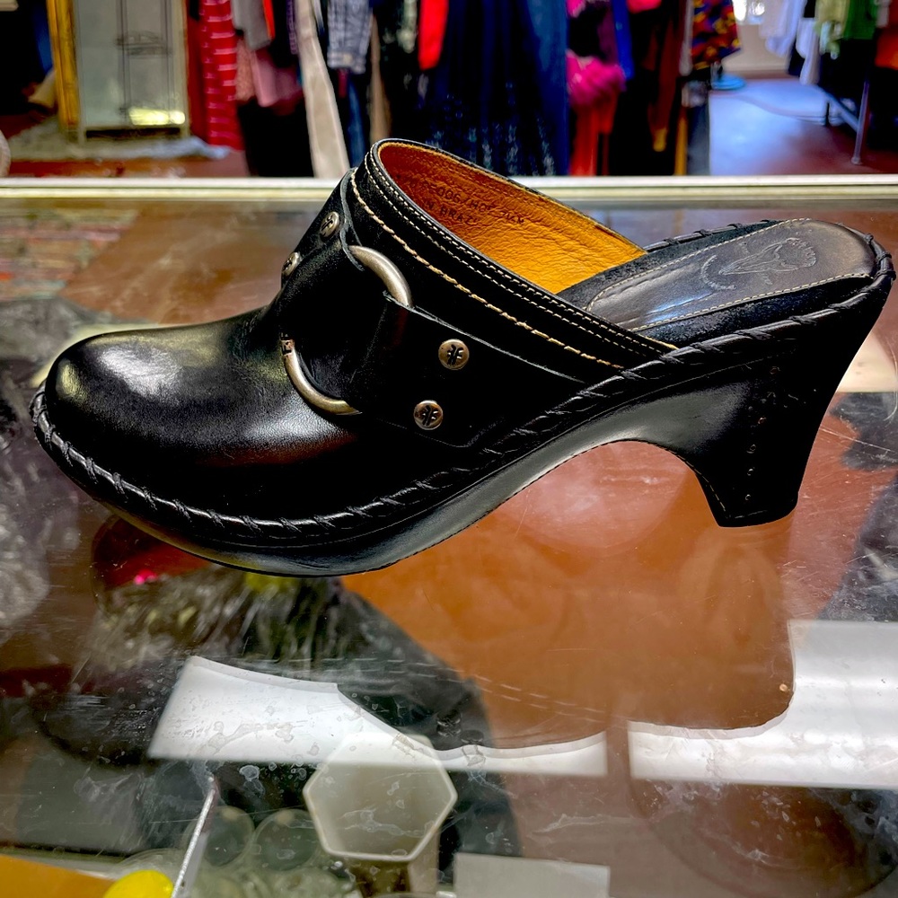 Frye mules